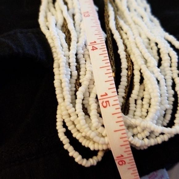White And Gold Beaded Necklace - Picture 5 of 5